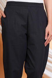 Women Black Cotton Solid Casual Pant (W1518)