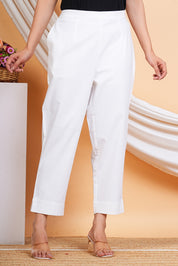 Women White Cotton Solid Casual Pant (W1519)