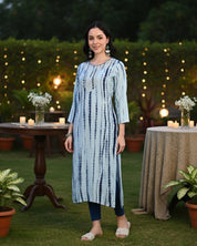 Women Handmade Striped Pure Cotton Straight Blue Kurta (W1595)
