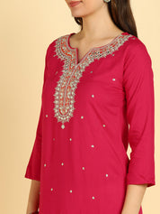 Women Casual Rayon Straight Embroidered Kurta (W1670)