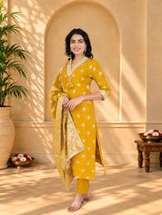 Jaipurhues Luxe Mustard Banarasi Silk Festive Kurta Set | Kurta Bottom Dupatta (W10007)