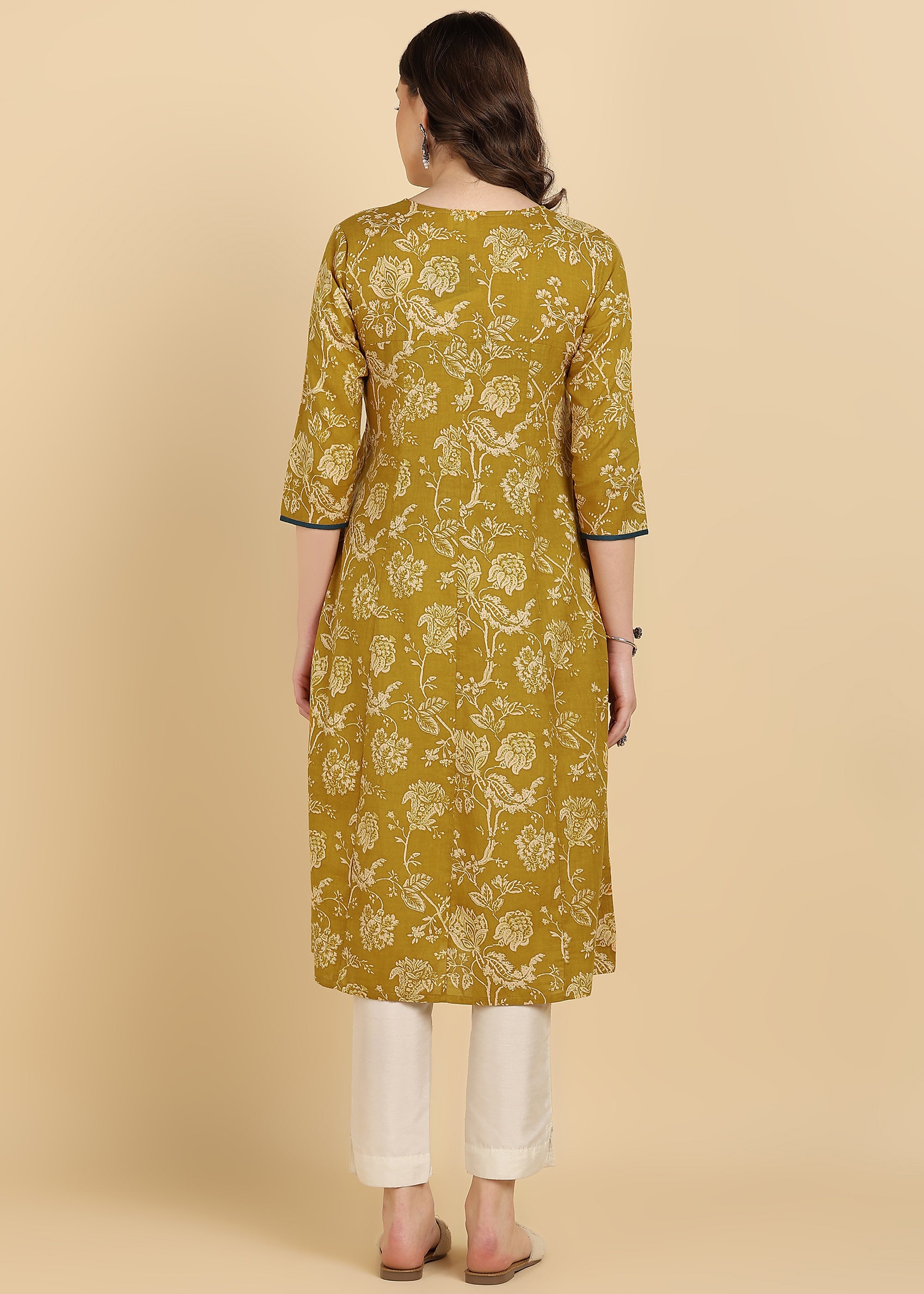 Women Cotton Floral Printed Straight Kurta (W1737)