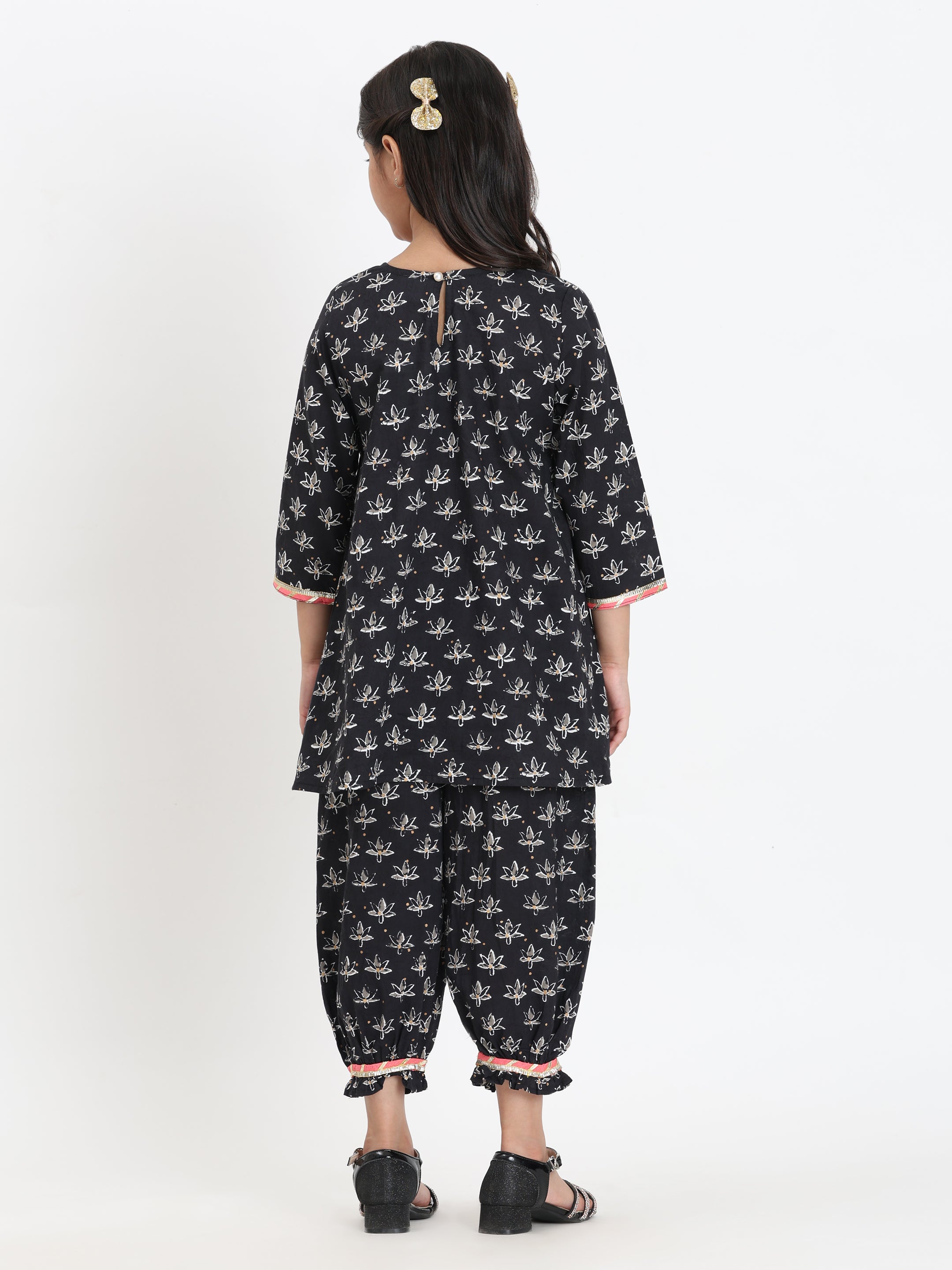 Women Printed Kurta With Matching Kids Kurta Set Mother Daughter Combo (COMBOMD9027)