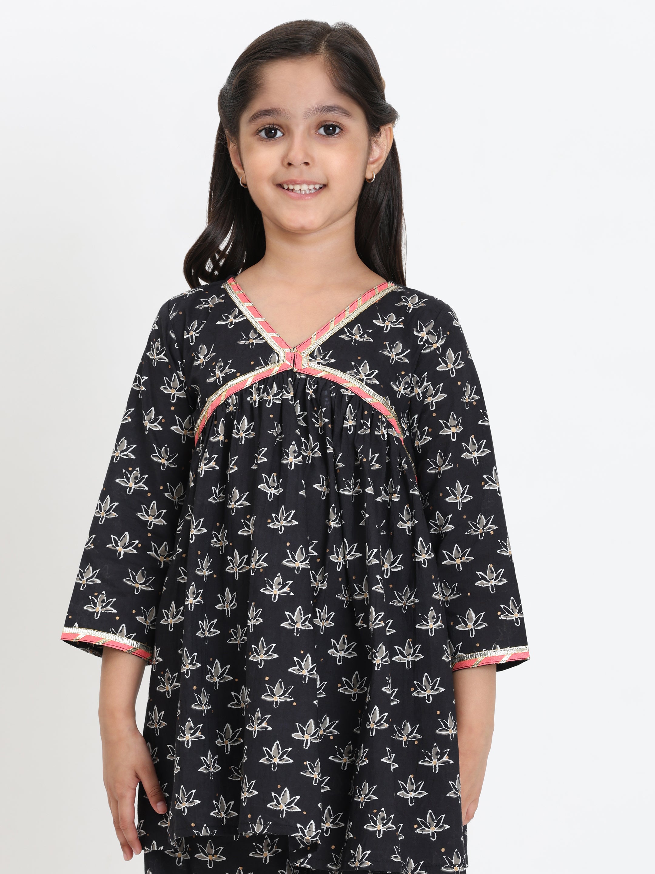 Women Printed Kurta With Matching Kids Kurta Set Mother Daughter Combo (COMBOMD9027)