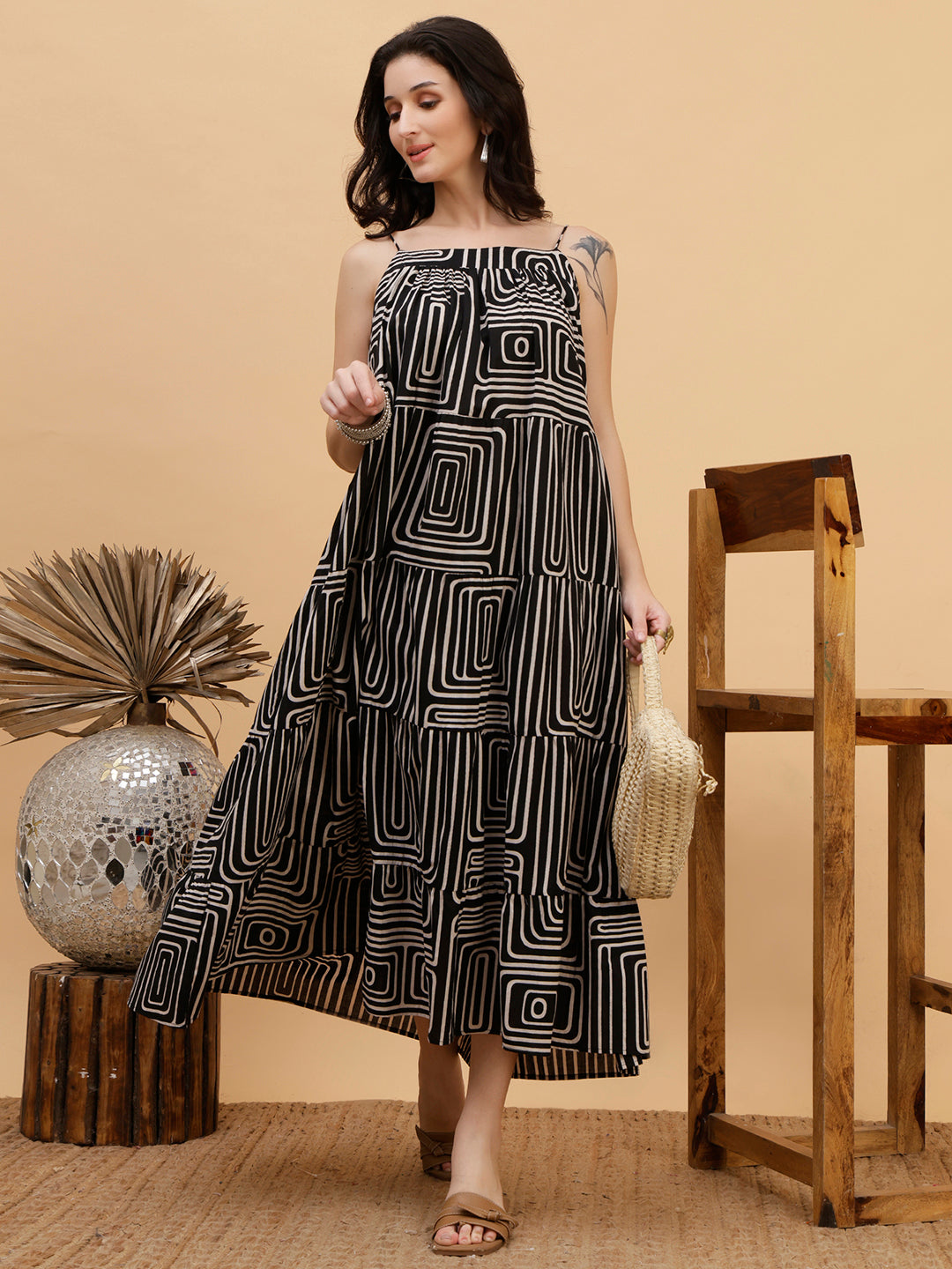 Women Casual Camric Printed Black A-Line Dress (W1816)