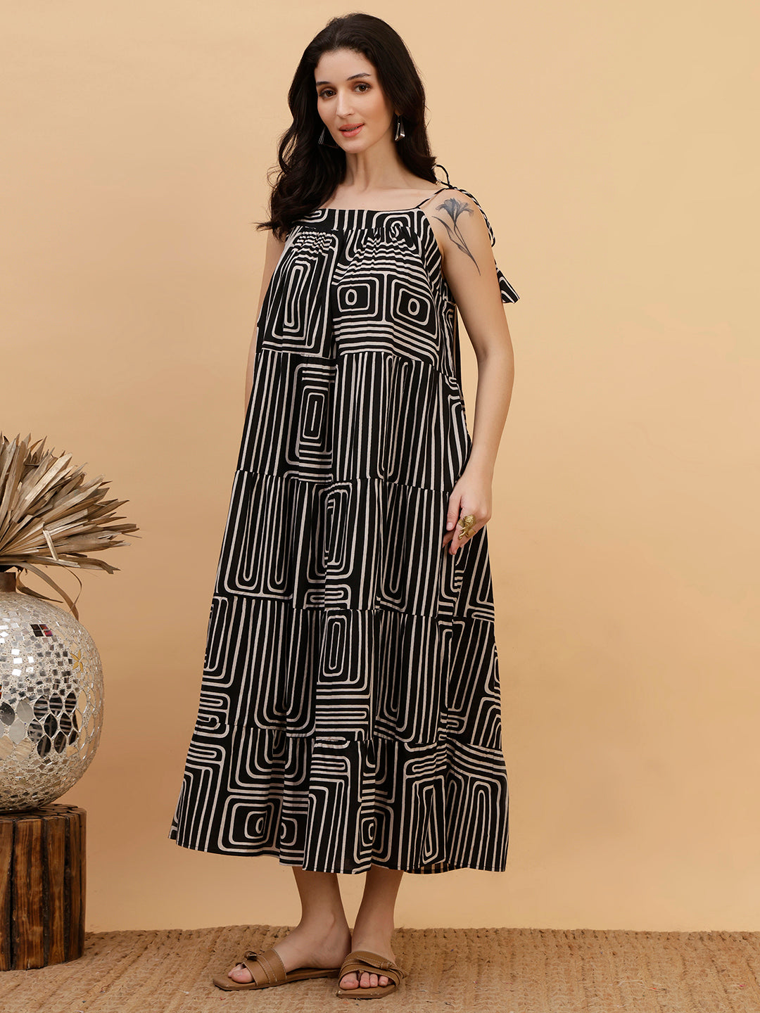 Women Casual Camric Printed Black A-Line Dress (W1816)